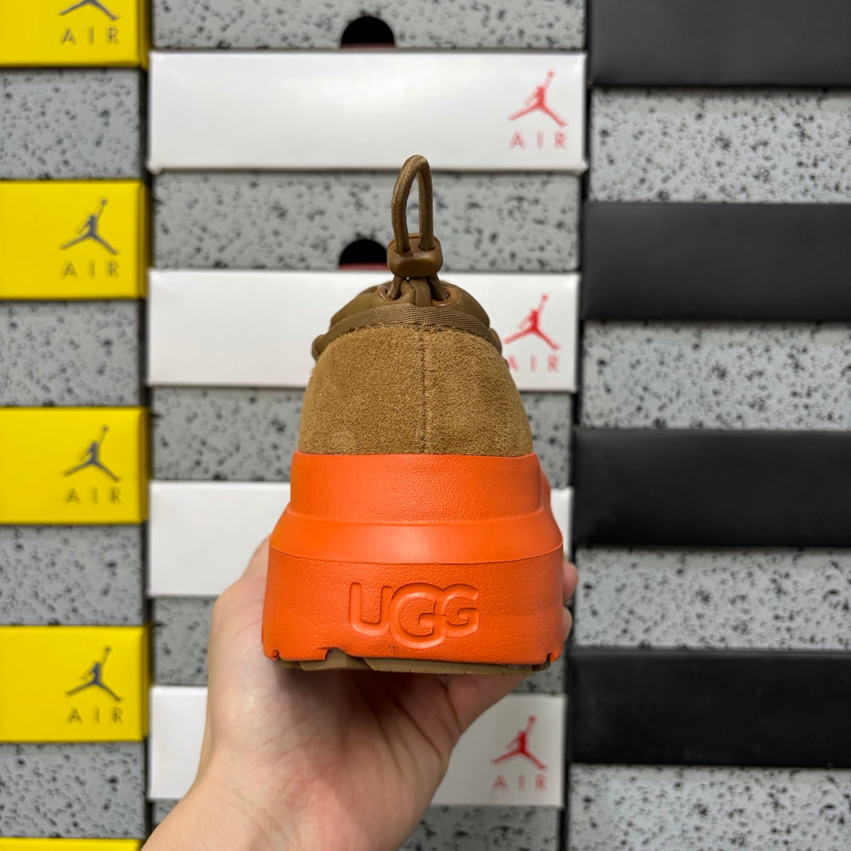 UGG Tasman Low Slipper – Chestnut/Orange (Style 4096) | Sizes 39–44