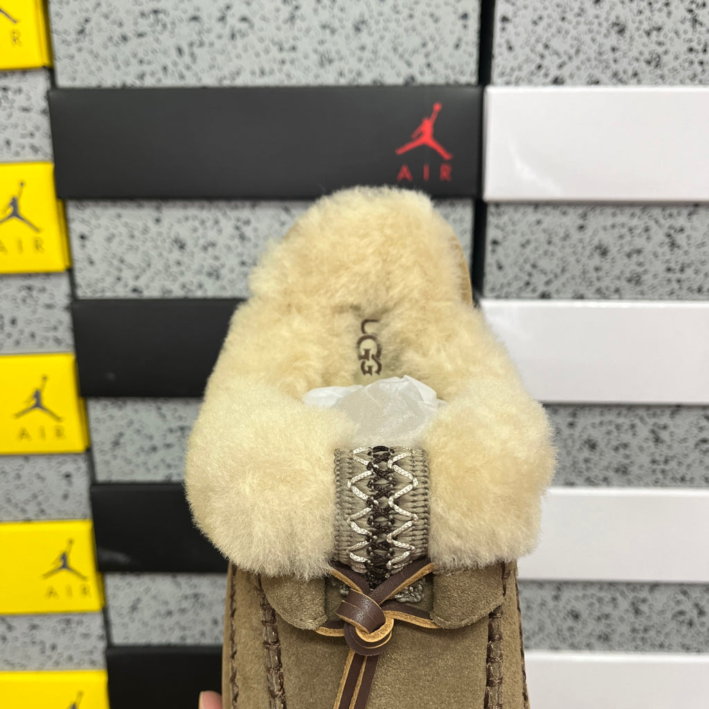 UGG Alpine Slipper – Walnut (Style W1158260) | Sizes 35–40