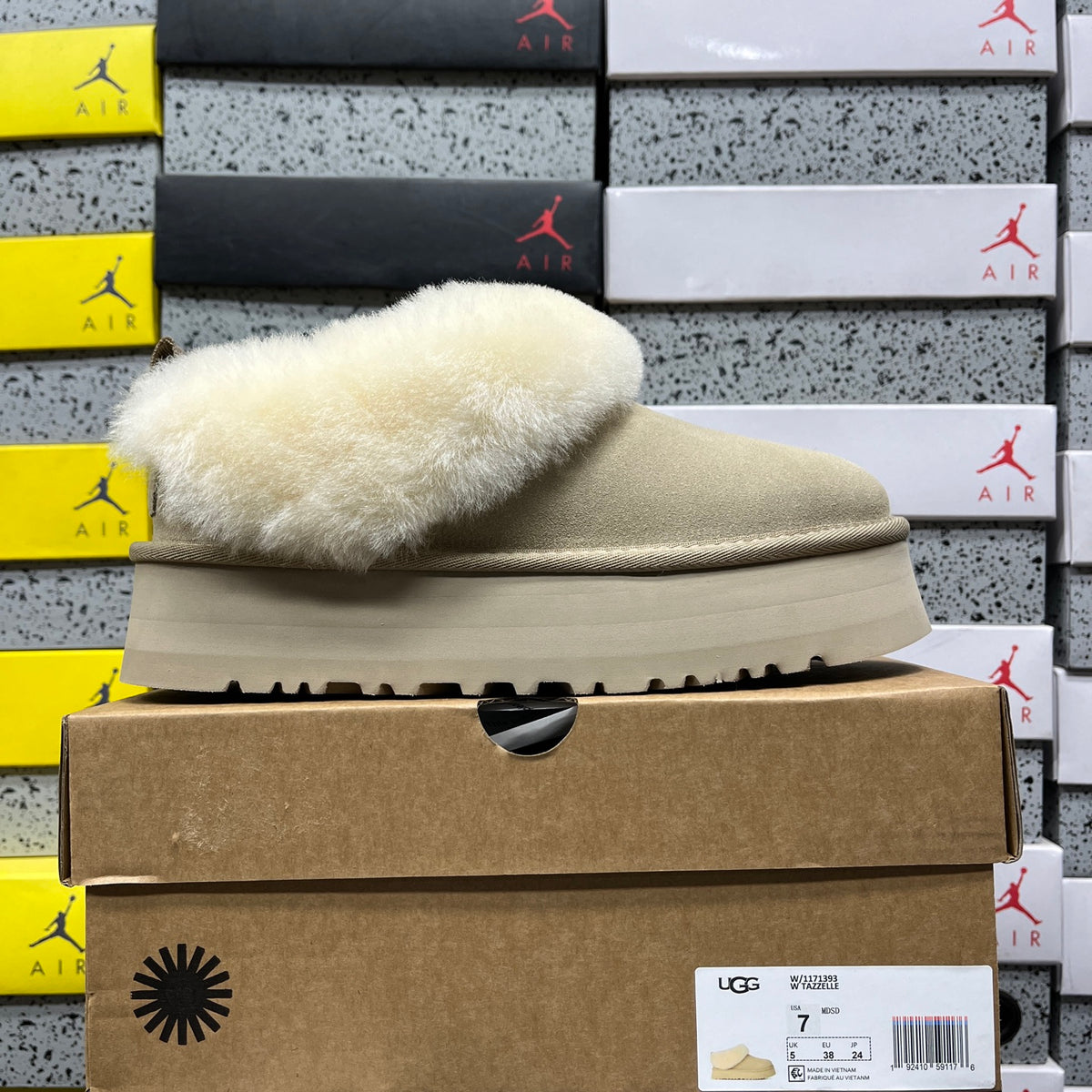 UGG Snow Boot – Sand (Style 1171393) | Sizes 35–40