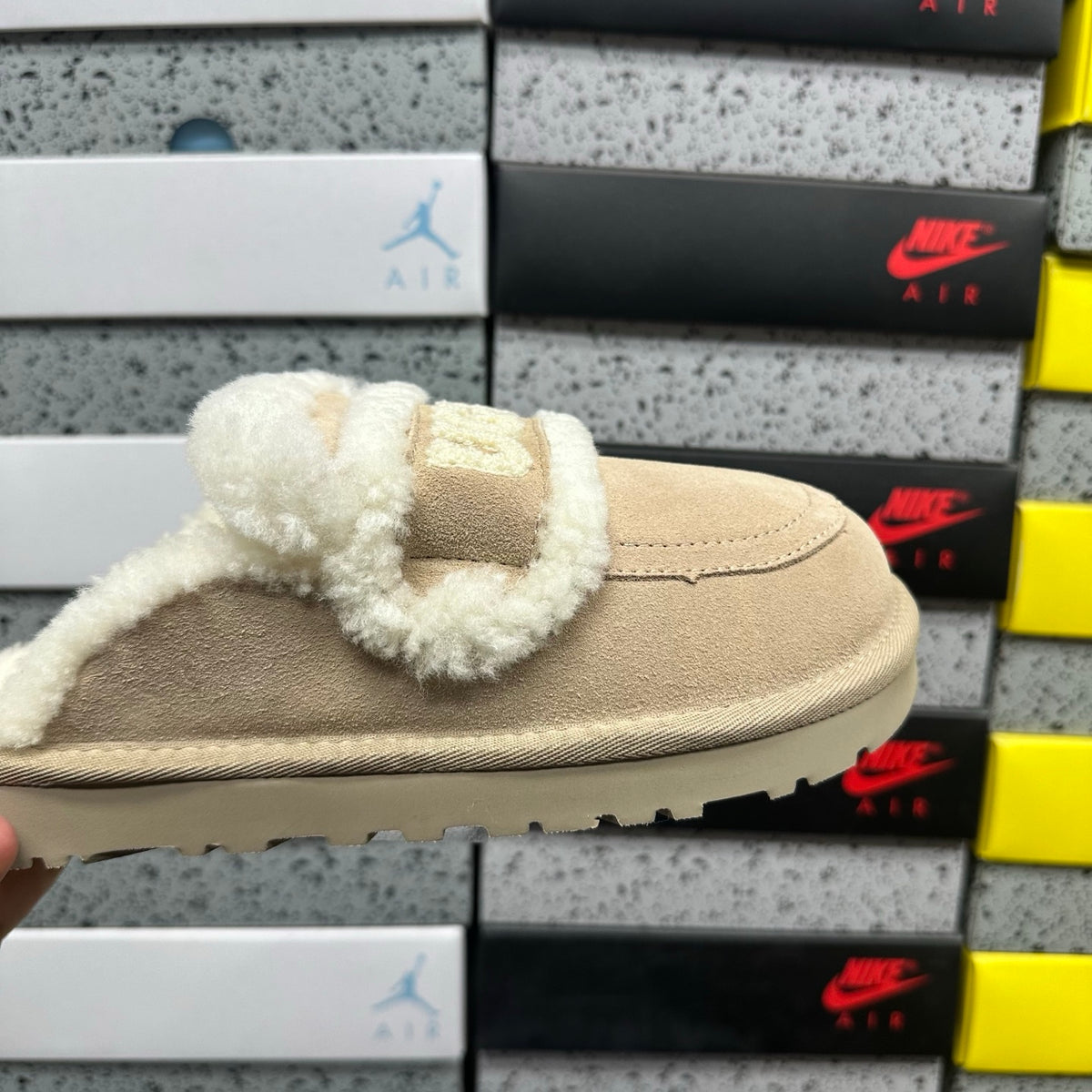 UGG Embroidered Slipper – Khaki (Style 5095) | Sizes 35–40