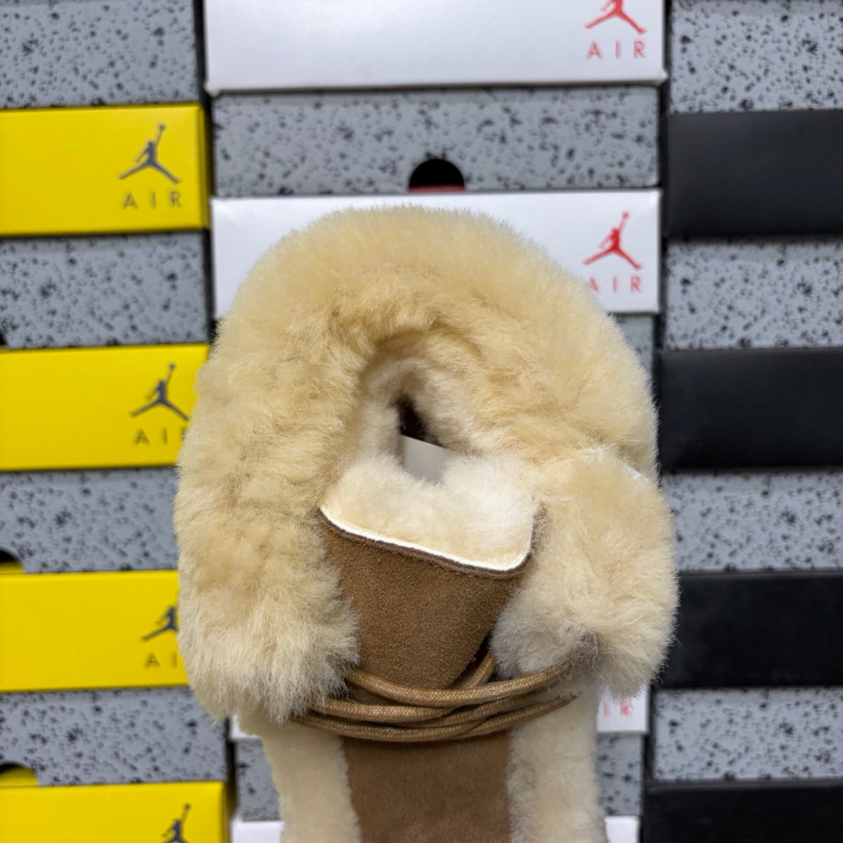 UGG Esme Slipper – Chestnut (Style W1171532) | Sizes 35–40