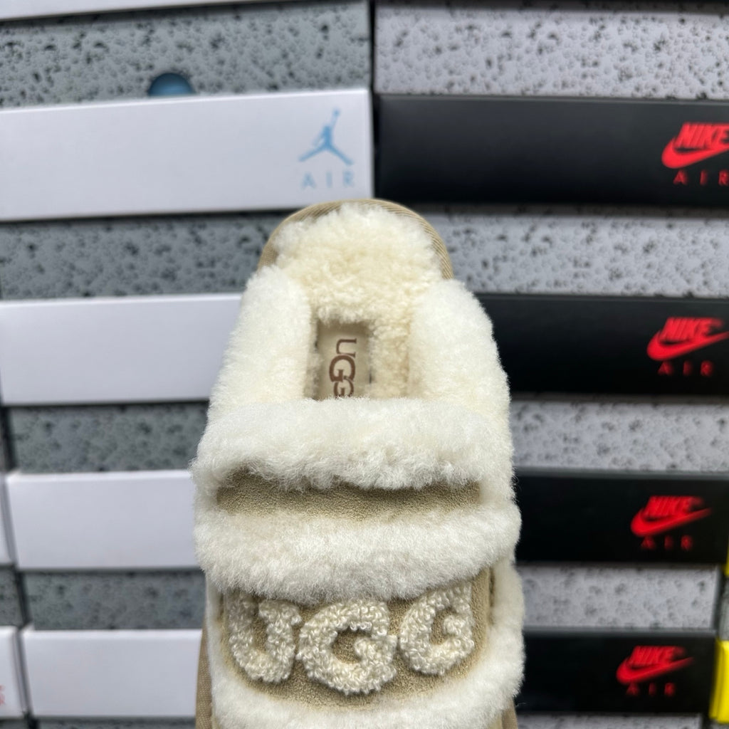 UGG Embroidered Slipper – Sand (Style 5095) | Sizes 35–40