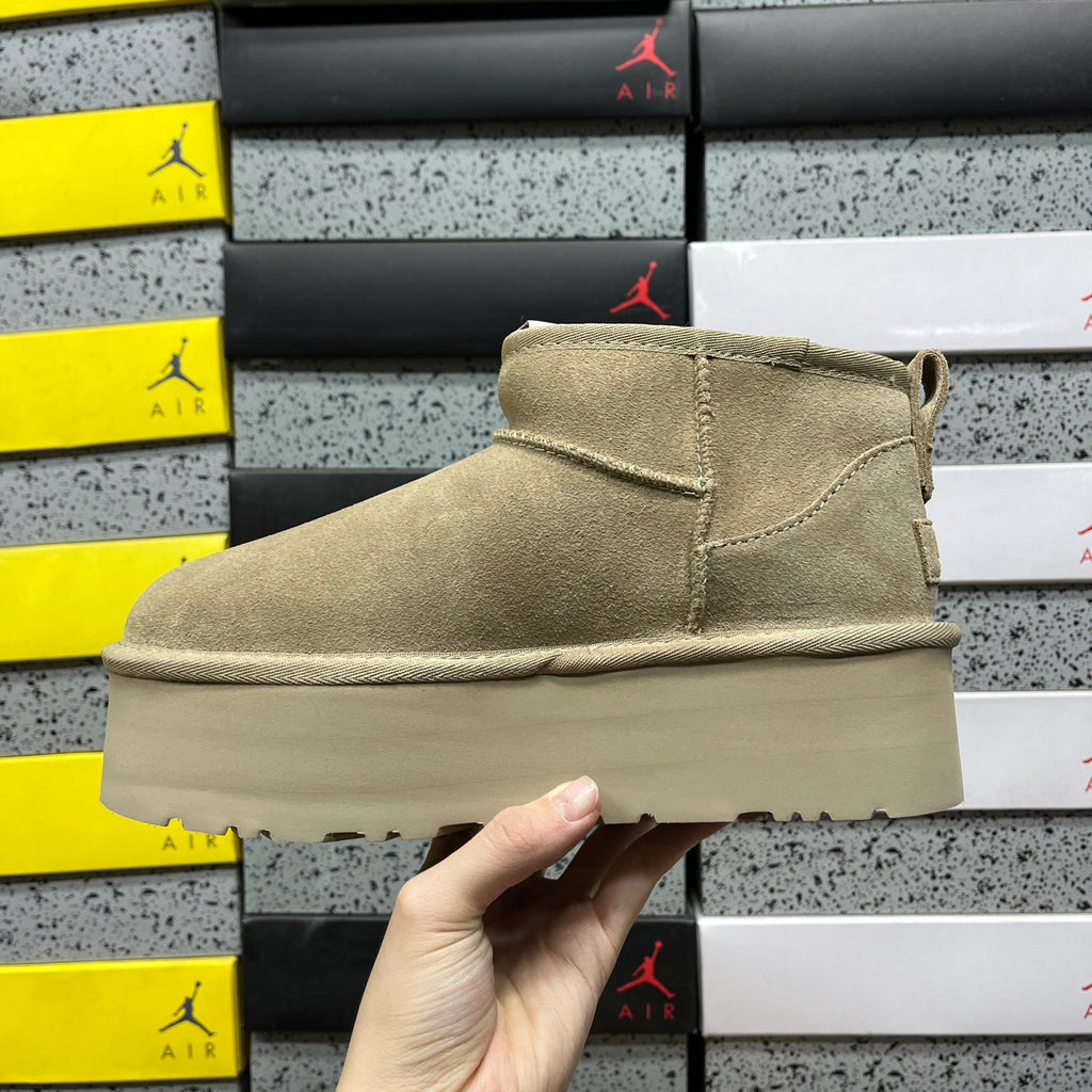 UGG Snow Boot – Mustard Seed, 5cm Heel (Style 1135092) | Sizes 35–40