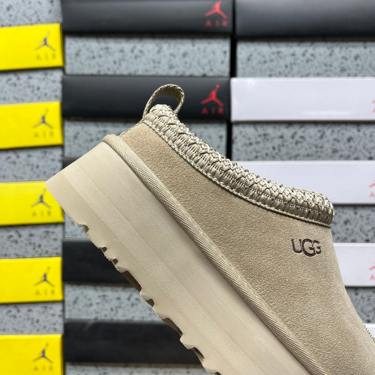 UGG Mid-Calf Snow Boot – Mustard Seed (Style 1122553) | Sizes 35–40