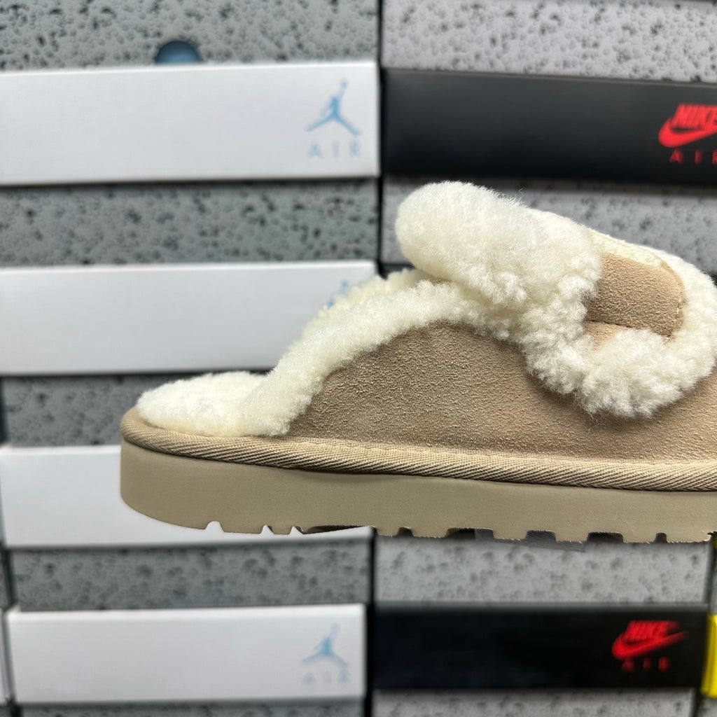 UGG Embroidered Slipper – Khaki (Style 5095) | Sizes 35–40