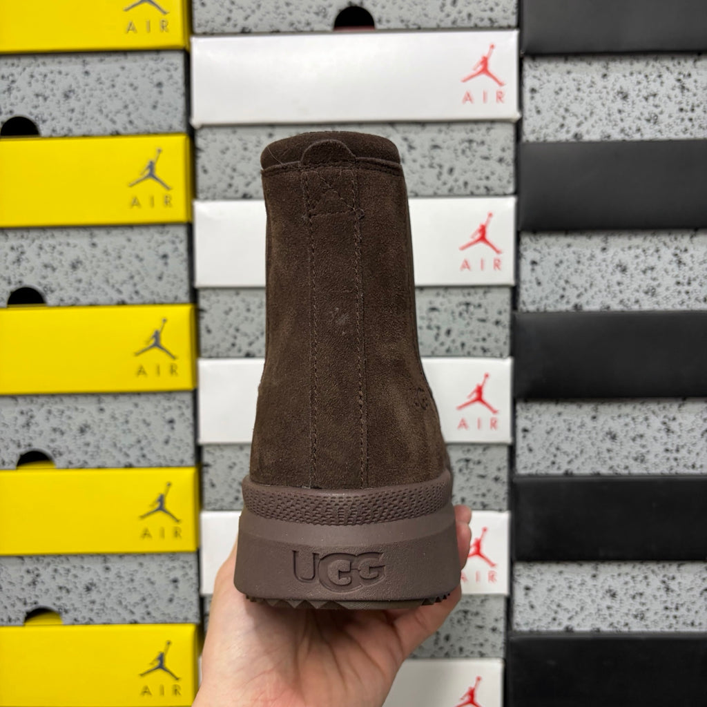 UGG Burleigh Chelsea Boot – Chocolate (Style 2050) | Sizes 39–44