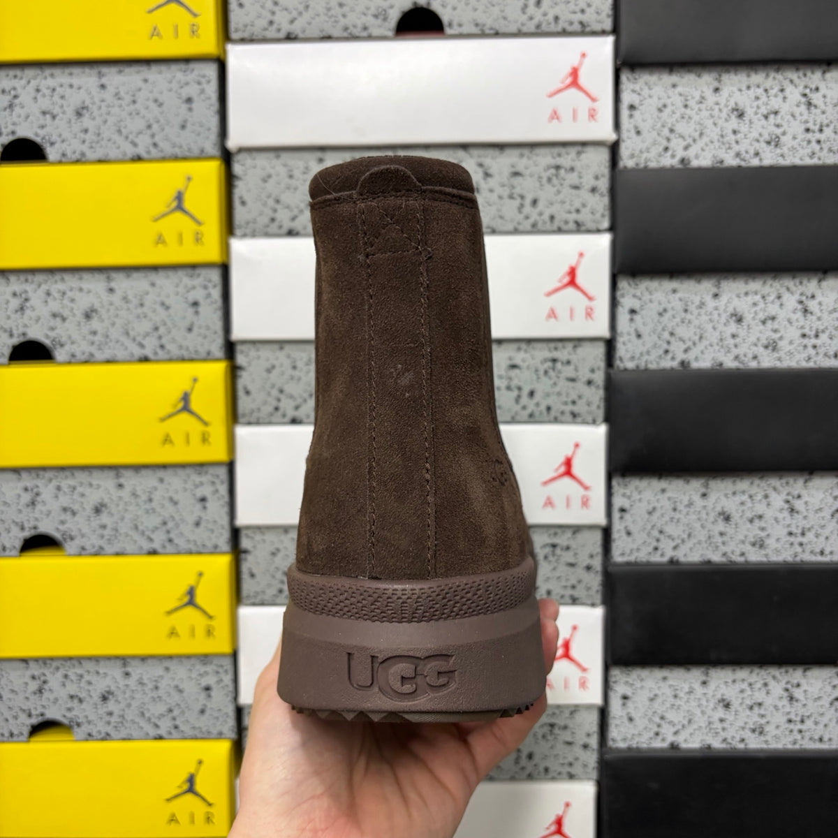 UGG Burleigh Chelsea Boot – Chocolate (Style 2050) | Sizes 39–44