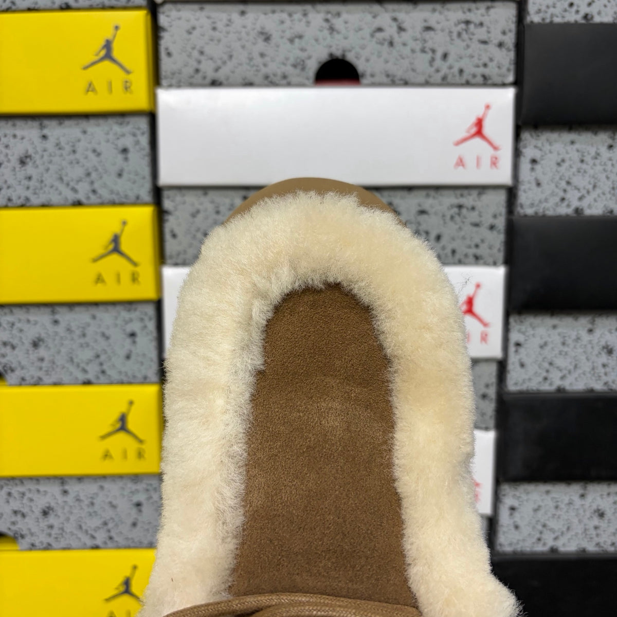 UGG Esme Slipper – Chestnut (Style W1171532) | Sizes 35–40