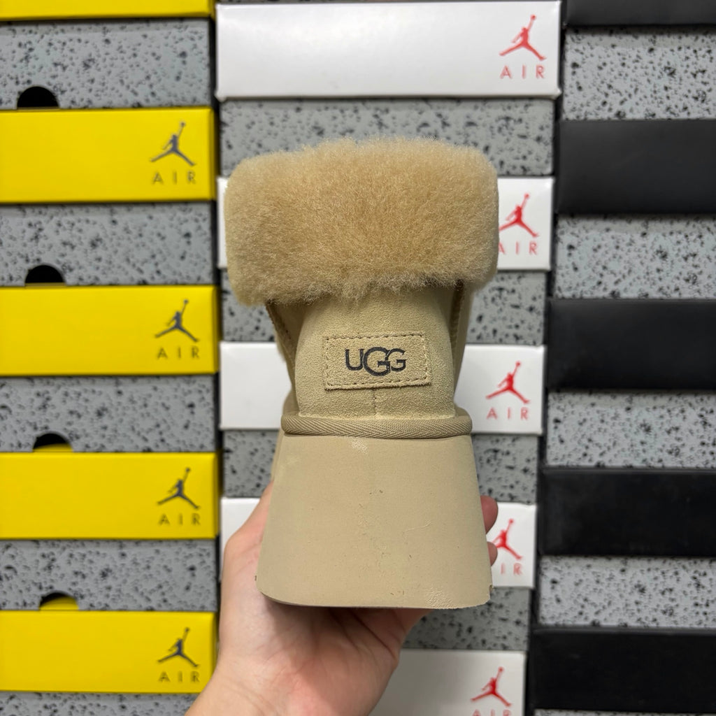 UGG Esme Slipper – Sand (Style W1171532) | Sizes 35–40