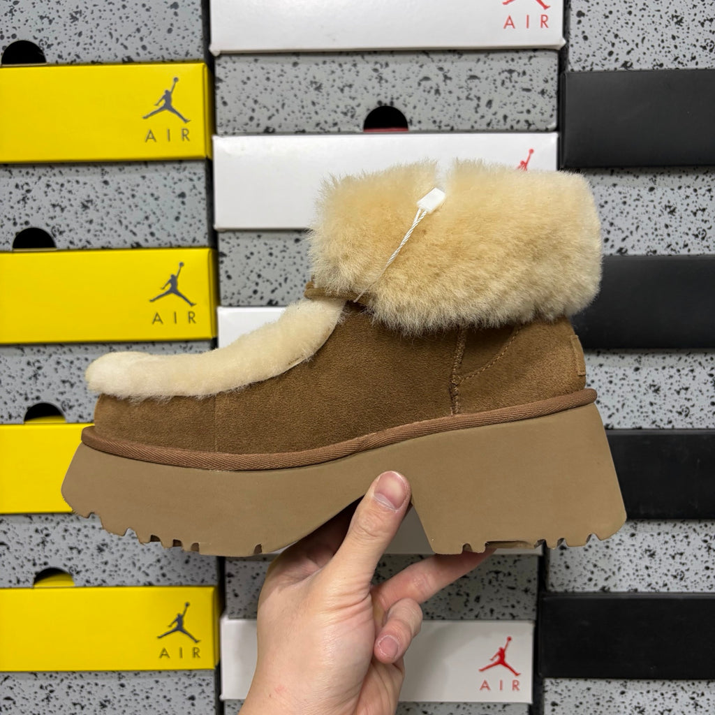 UGG Esme Slipper – Chestnut (Style W1171532) | Sizes 35–40