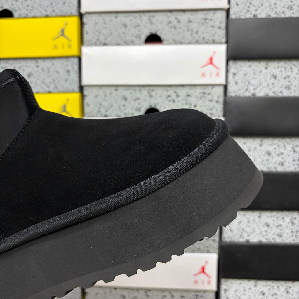 UGG Dipper Boot – Black (Style 817) | Sizes 35–40
