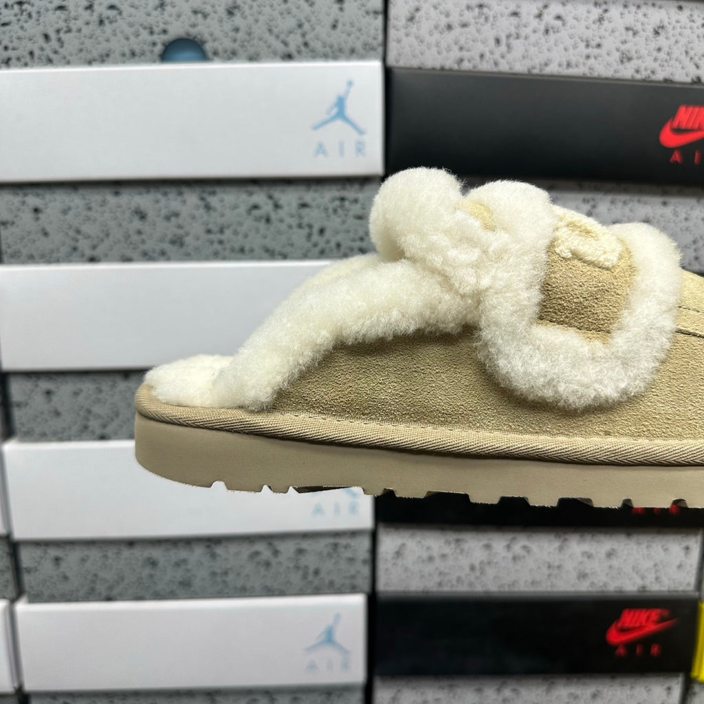 UGG Embroidered Slipper – Sand (Style 5095) | Sizes 35–40