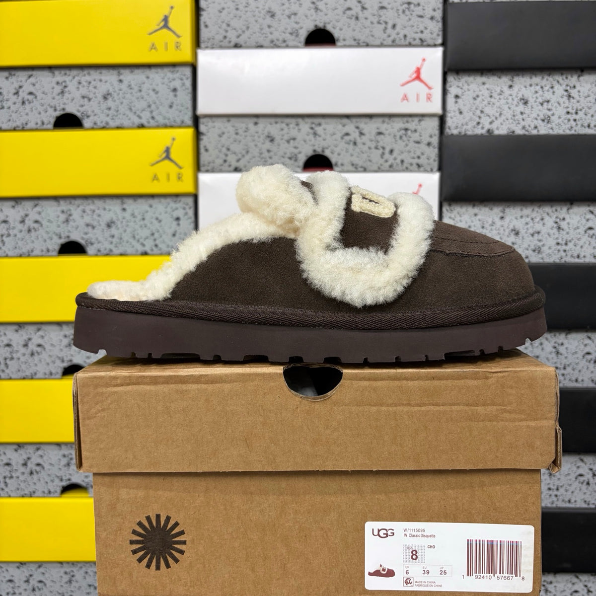 UGG Embroidered Slipper – Chocolate (Style 5095) | Sizes 35–40