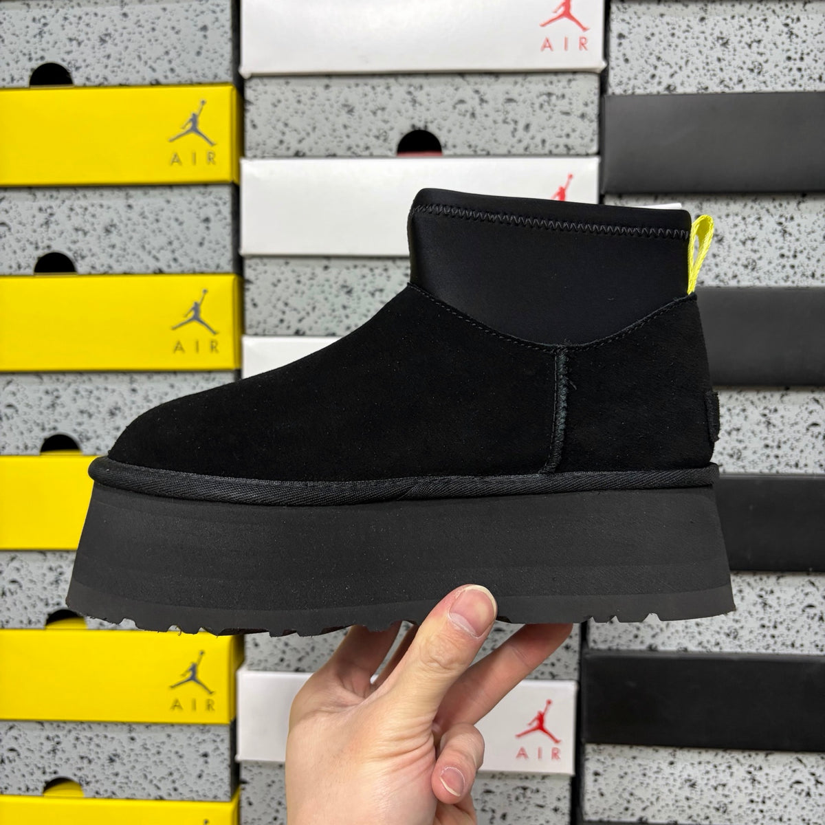 UGG Dipper Boot – Black (Style 817) | Sizes 35–40