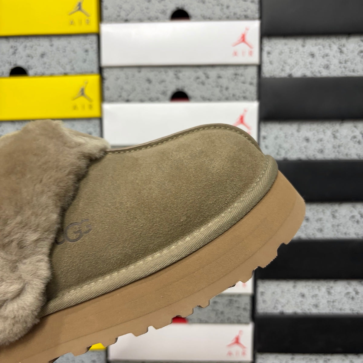 UGG Snow Boots 2550 – Antelope Brown Star Slide | 3cm | Sizes 35-40