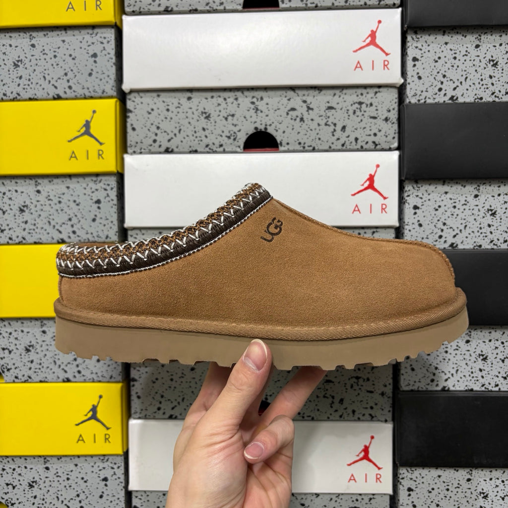 UGG Tazz Ethnic Slipper – Chestnut (Style 5955) | Sizes 35–44
