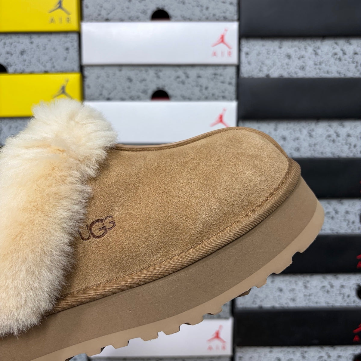 UGG Snow Boots 2550 – Chestnut Star Slide | 3cm | Sizes 35-40