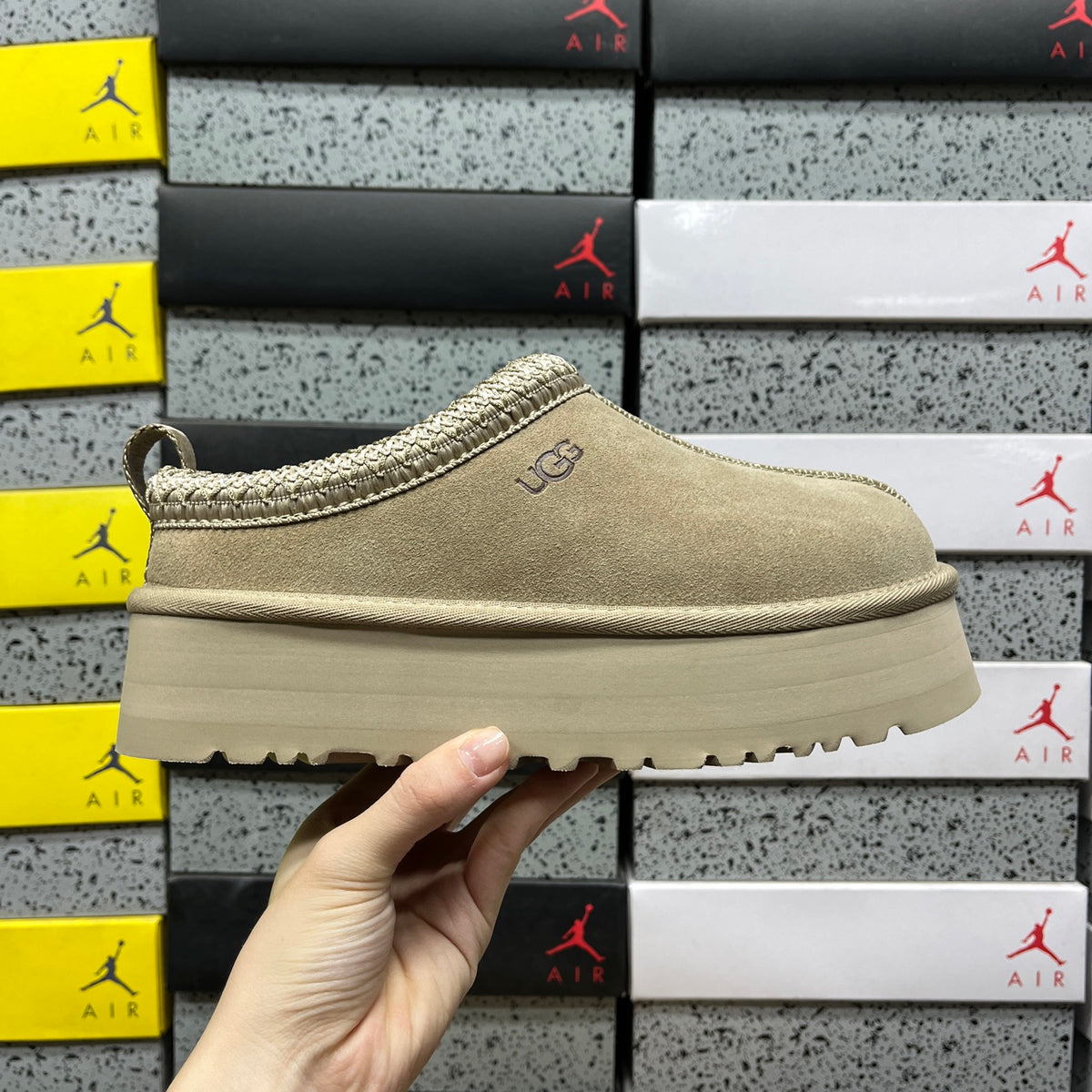 UGG Mid-Calf Snow Boot – Mustard Seed (Style 1122553) | Sizes 35–40