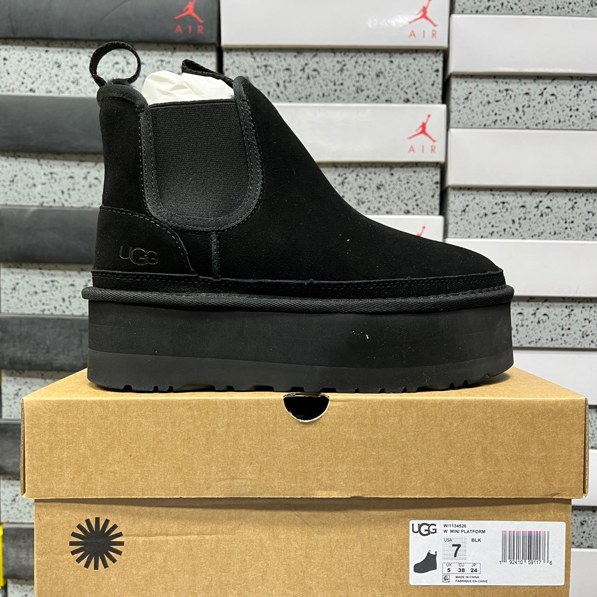 UGG Mid-Calf Snow Boot – Black (Style 1134526) | Sizes 35–40