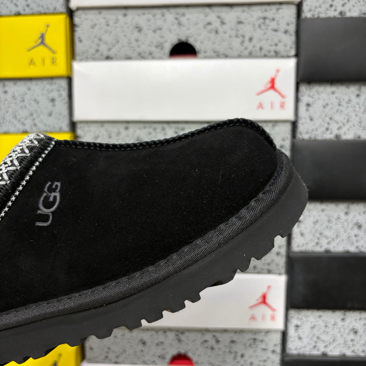 UGG Tazz Ethnic Slipper – Black (Style 5955) | Sizes 35–44