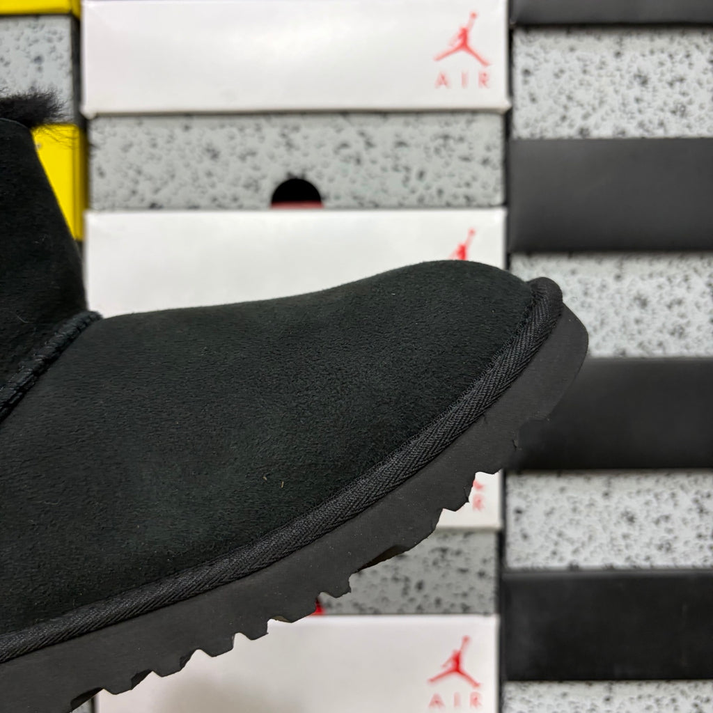 UGG Mid-Calf Boot 6422 – Black | Wooden Button | Sizes 35-40