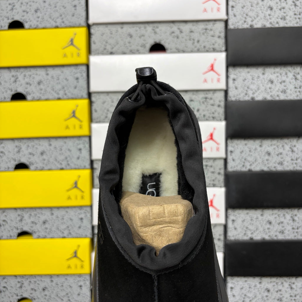 UGG Tasman Low Slipper – Black (Style 4096) | Sizes 39–44