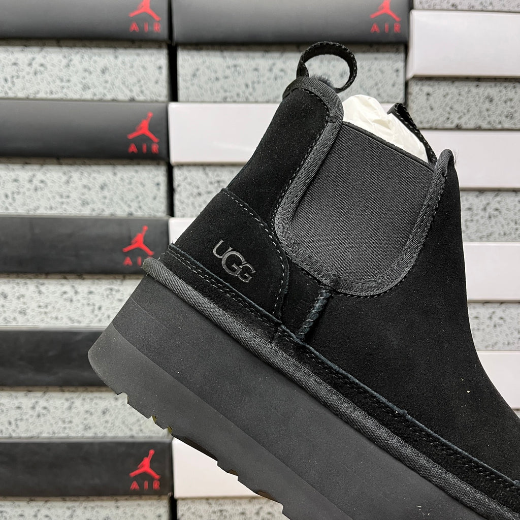 UGG Mid-Calf Snow Boot – Black (Style 1134526) | Sizes 35–40