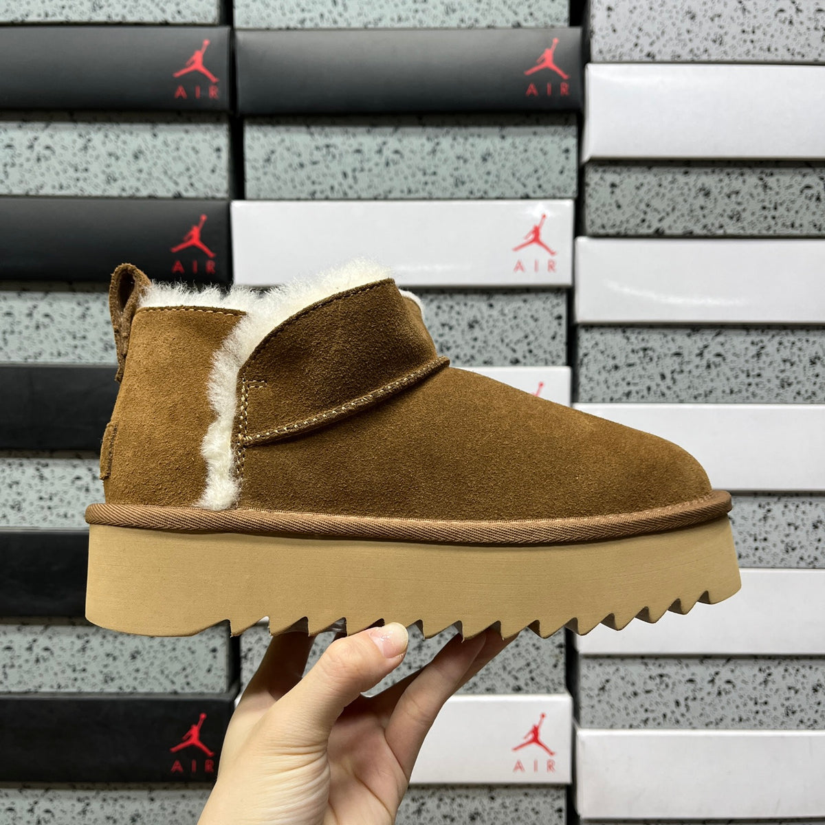 UGG Ayana Platform Boot – Chestnut (Style 1184115) | 5cm Platform | Sizes 35–40