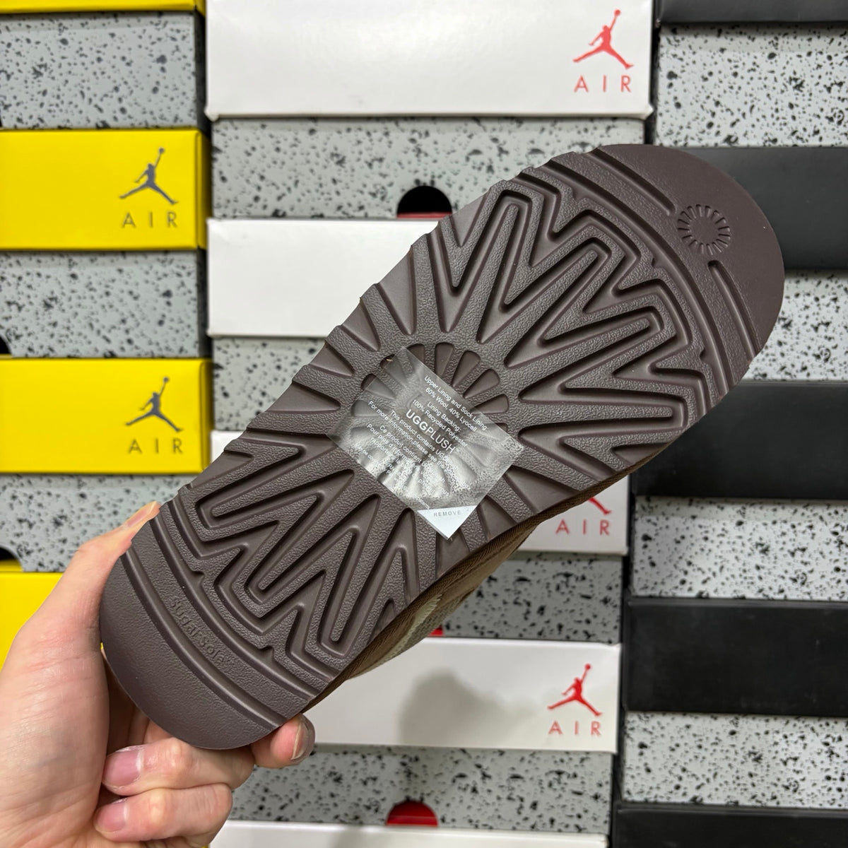 UGG Mel Low Slip-On Boot – Vanilla Brown (Style 4032) | Sizes 35–44