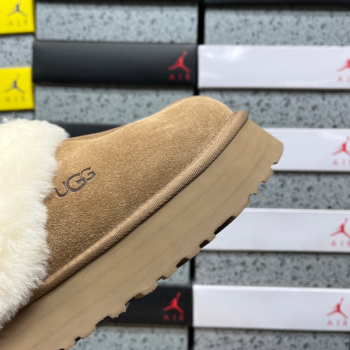 UGG Mid-Calf Snow Boot – Chestnut (Style 1122550) | Sizes 35–40