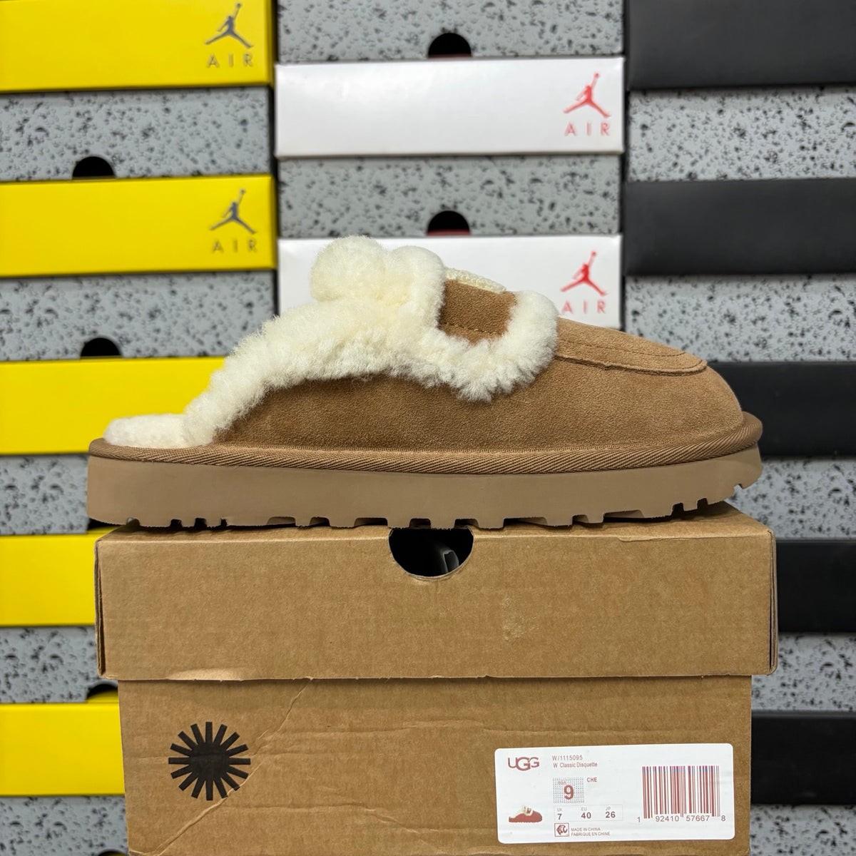UGG Embroidered Slipper – Chestnut (Style 5095) | Sizes 35–40