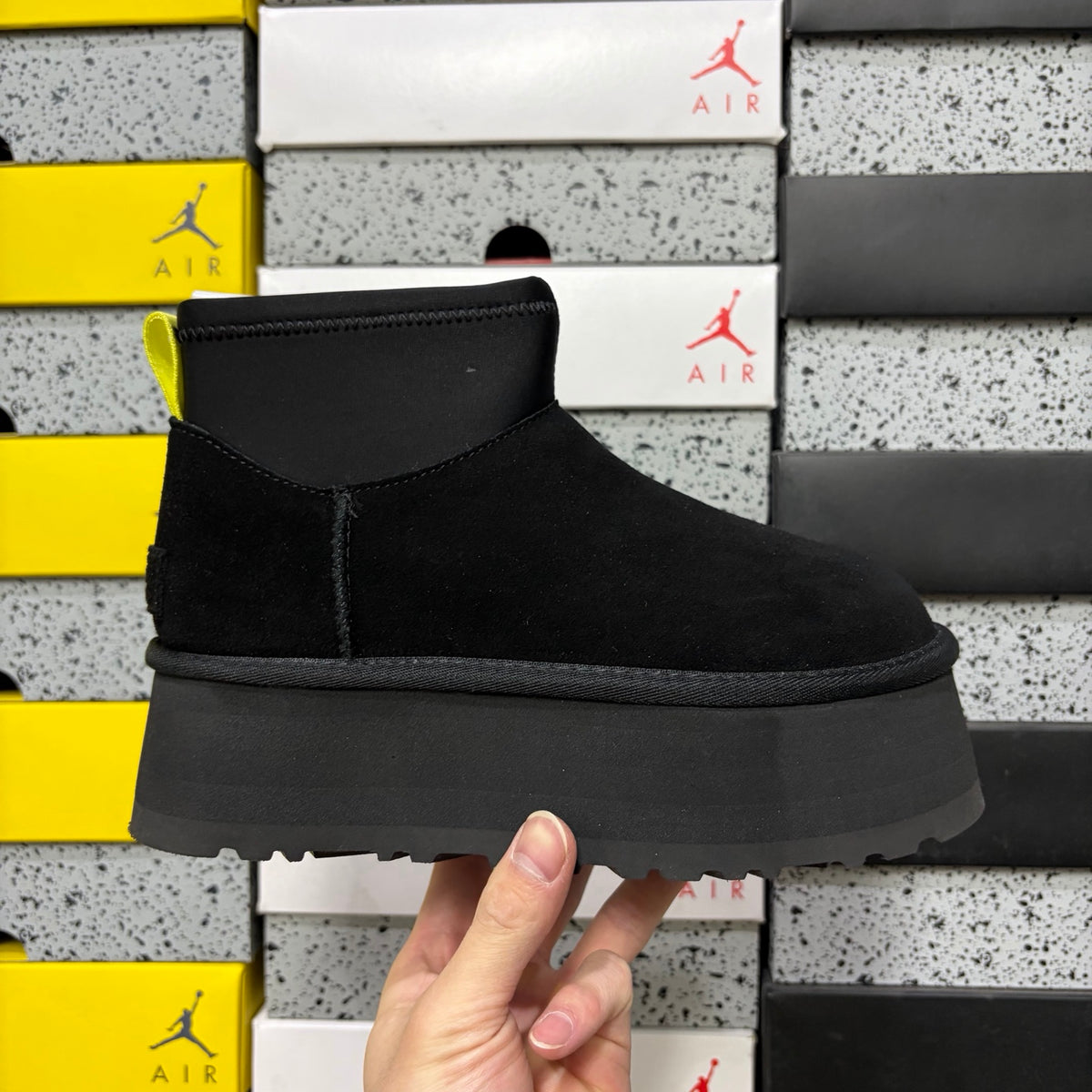 UGG Dipper Boot – Black (Style 817) | Sizes 35–40