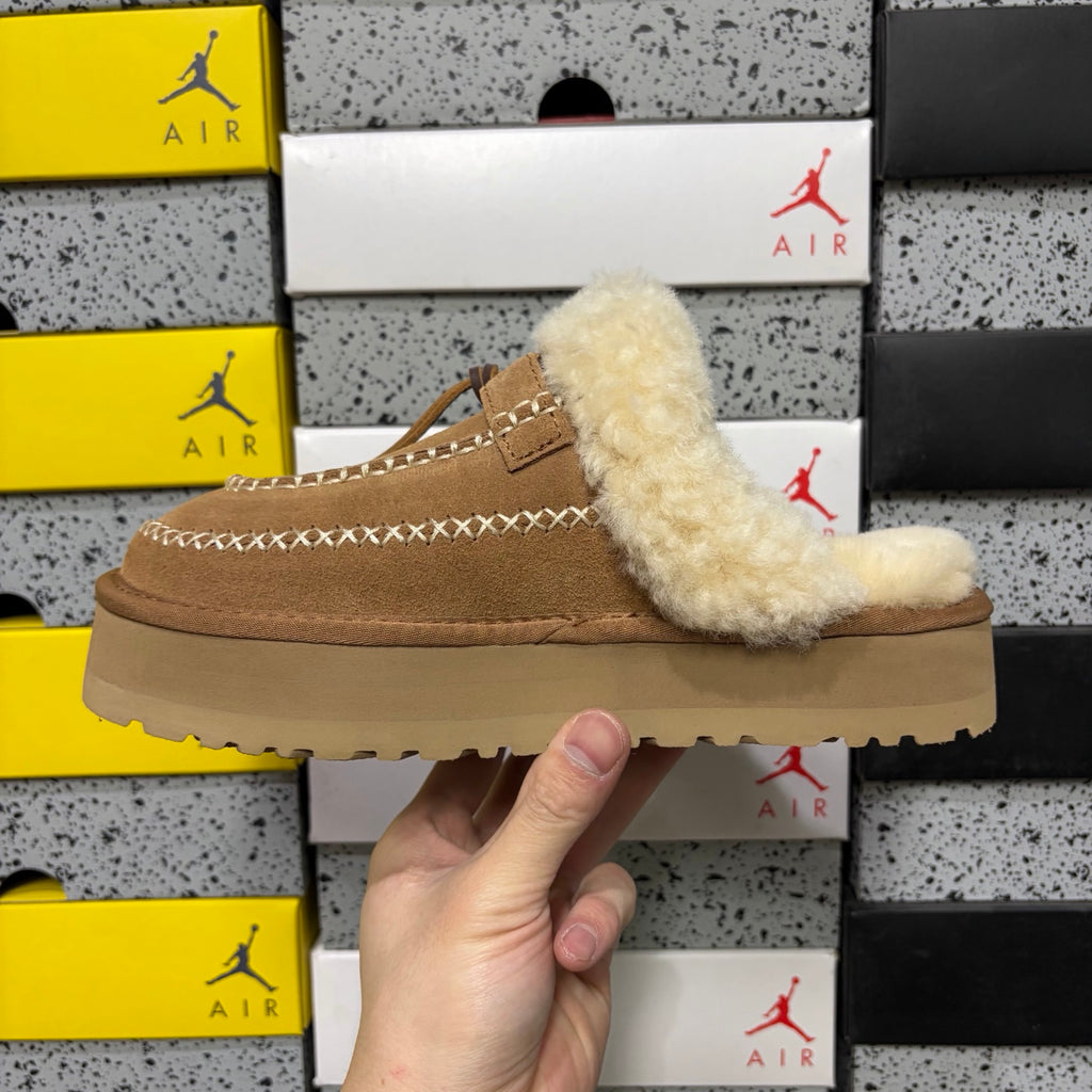 UGG Alpine Slipper – Chestnut (Style W1158260) | Sizes 35–40