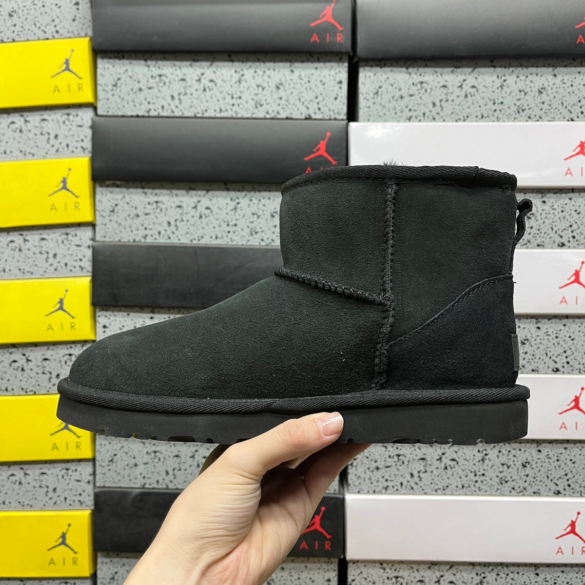 UGG Mid-Calf Snow Boot – Black (Style 1016222) | Sizes 35–40