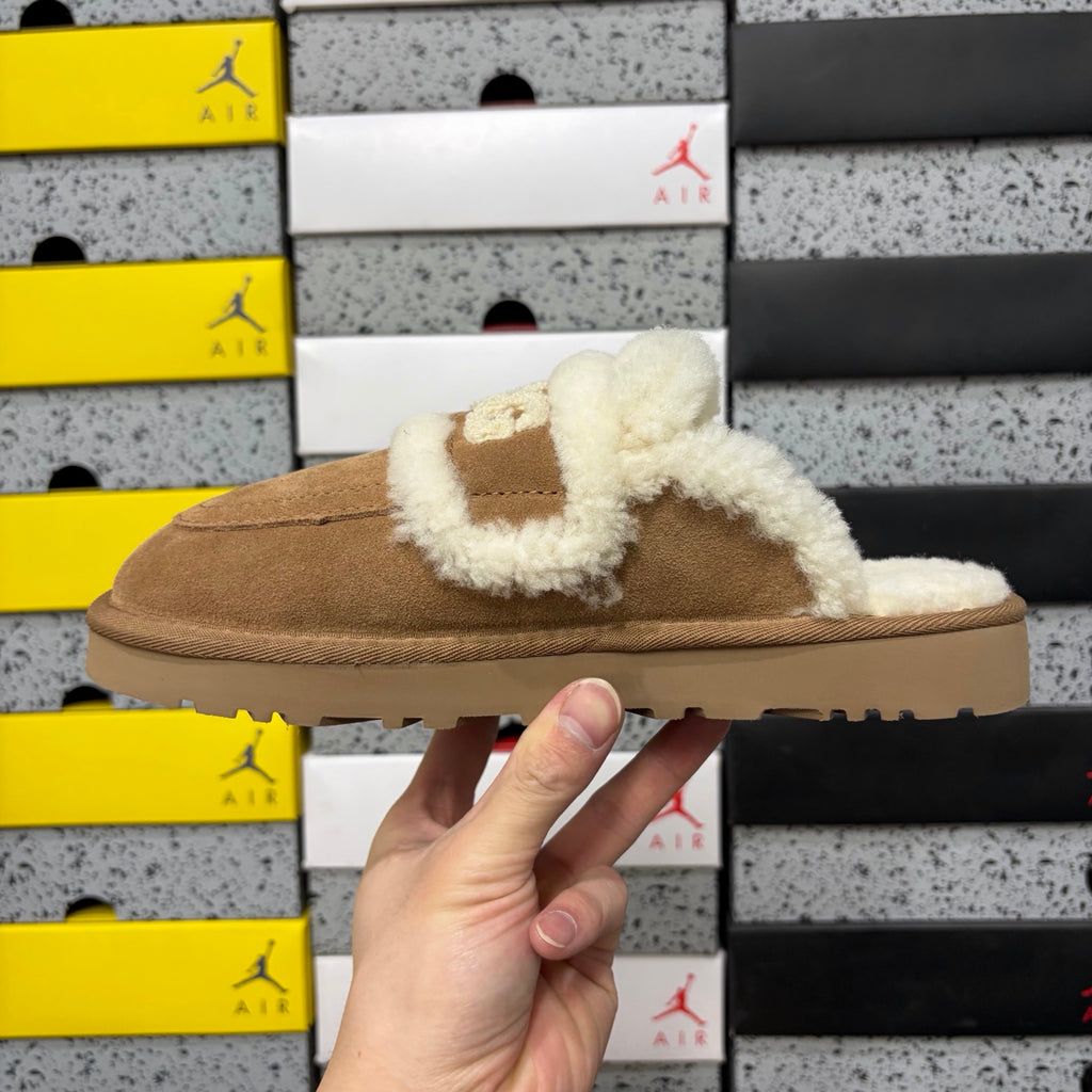 UGG Embroidered Slipper – Chestnut (Style 5095) | Sizes 35–40