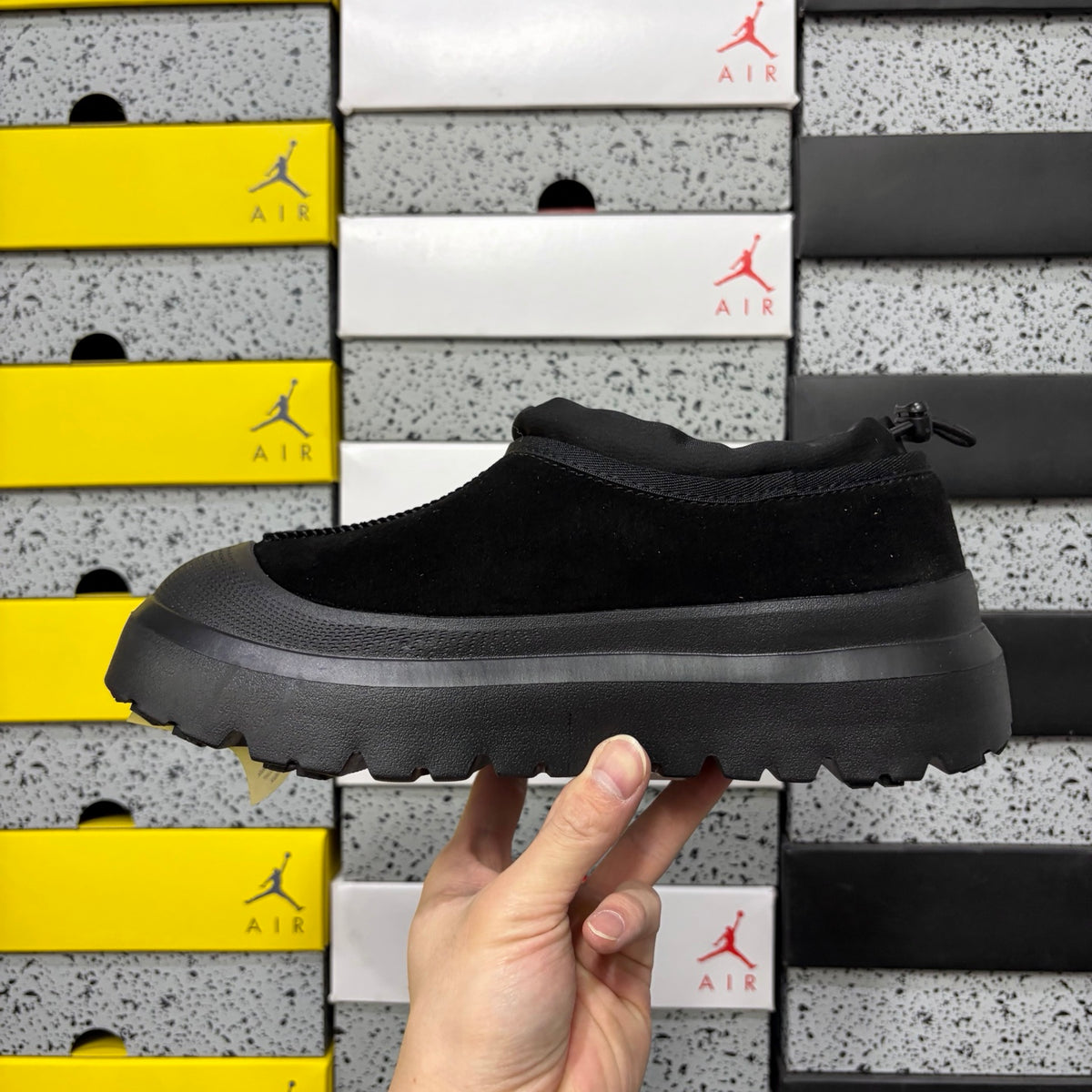 UGG Tasman Low Slipper – Black (Style 4096) | Sizes 39–44
