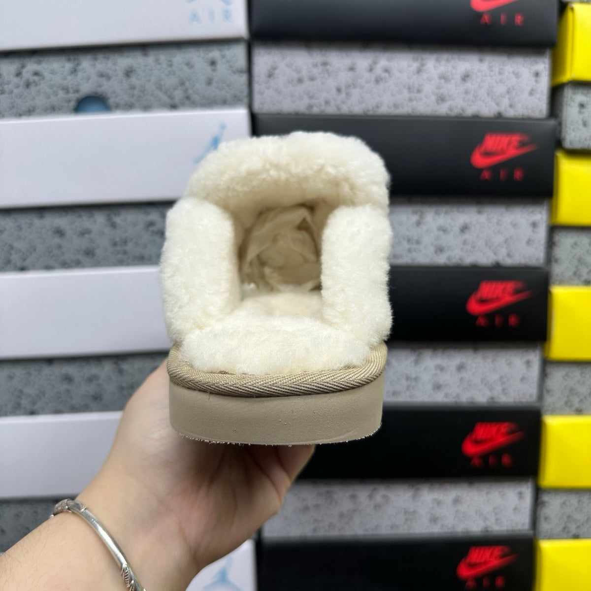 UGG Embroidered Slipper – Sand (Style 5095) | Sizes 35–40