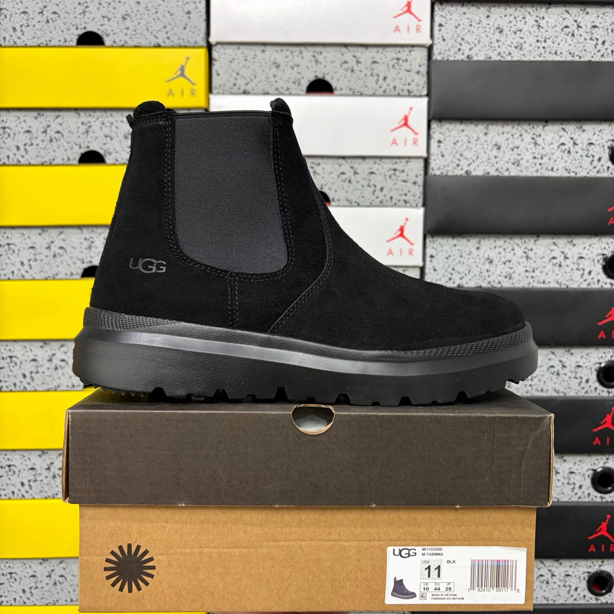 UGG Burleigh Chelsea Boot – Black (Style 2050) | Sizes 39–44