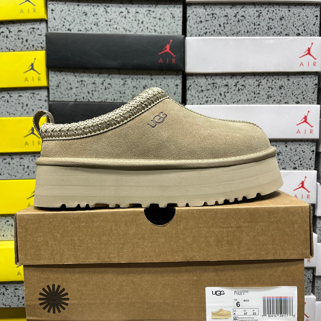 UGG Mid-Calf Snow Boot – Mustard Seed (Style 1122553) | Sizes 35–40