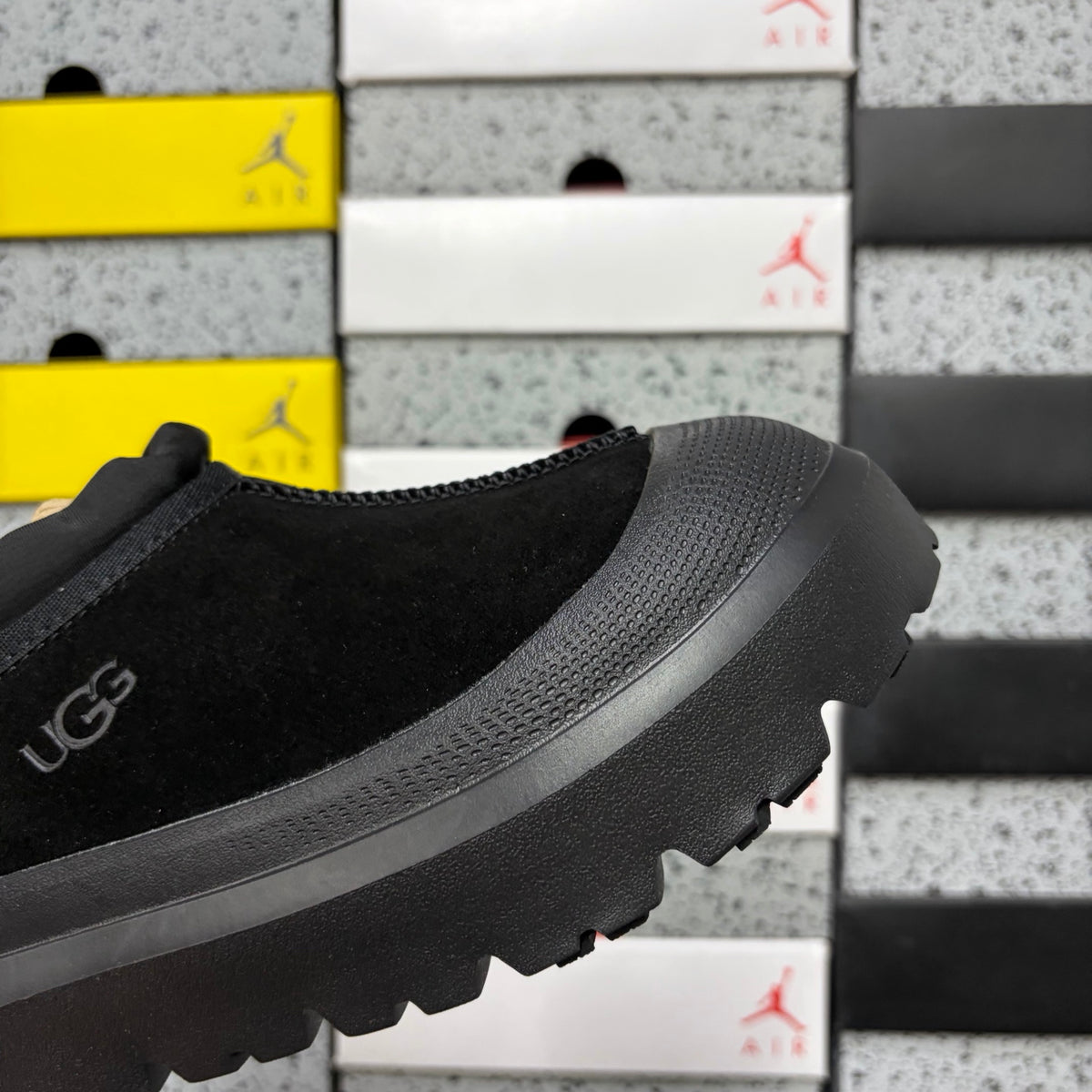 UGG Tasman Low Slipper – Black (Style 4096) | Sizes 39–44
