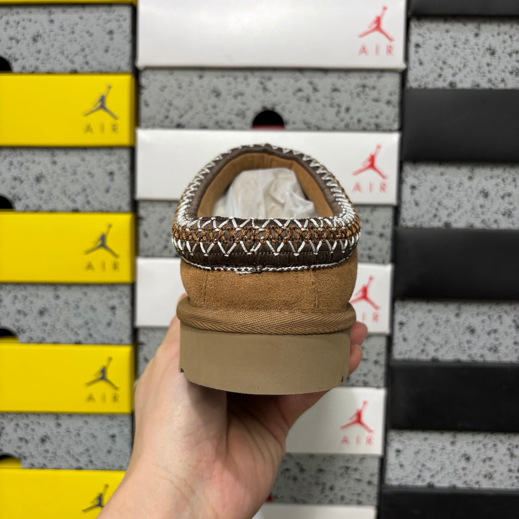 UGG Tazz Ethnic Slipper – Chestnut (Style 5955) | Sizes 35–44