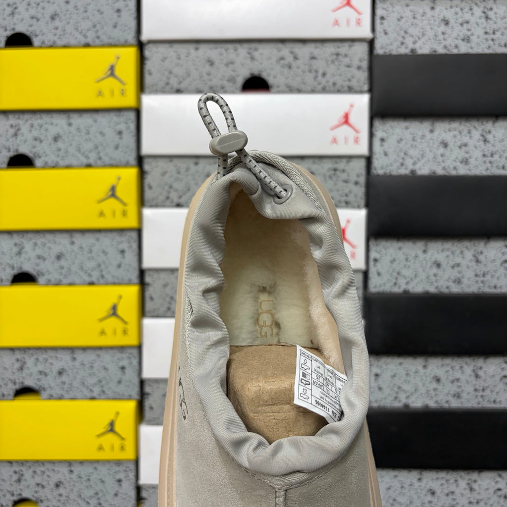 UGG Tasman Low Slipper – Grey/White (Style 4096) | Sizes 39–44