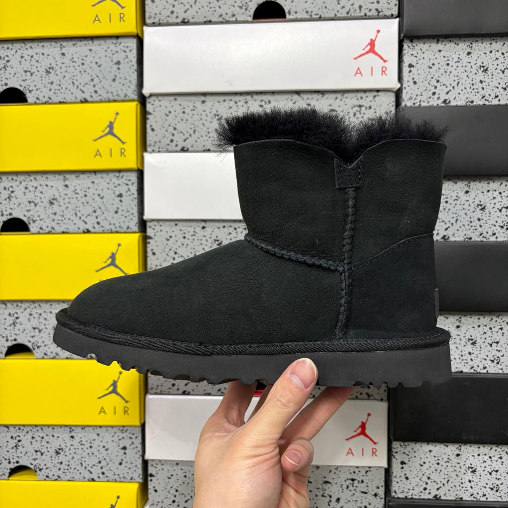 UGG Mid-Calf Boot 6422 – Black | Wooden Button | Sizes 35-40