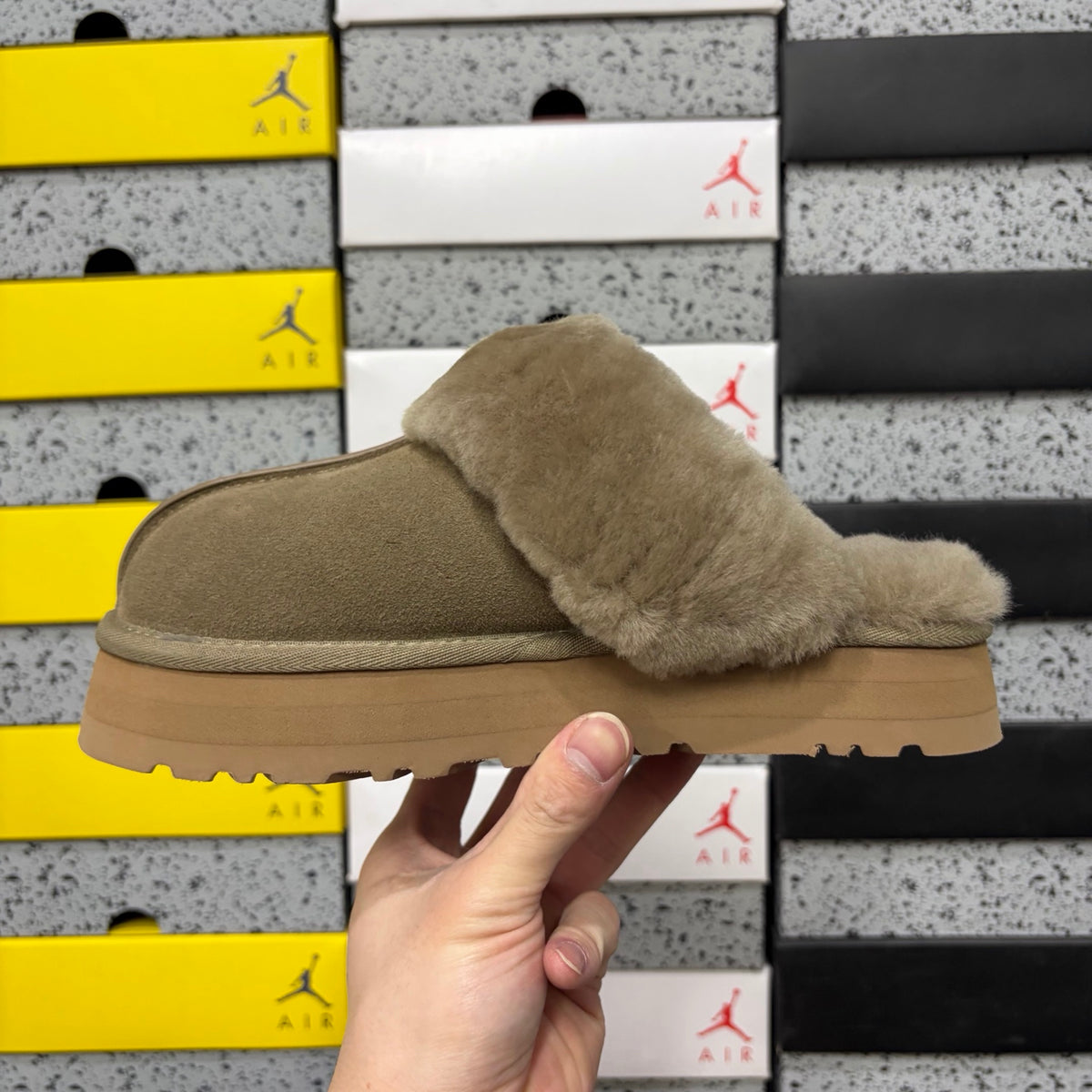 UGG Snow Boots 2550 – Antelope Brown Star Slide | 3cm | Sizes 35-40