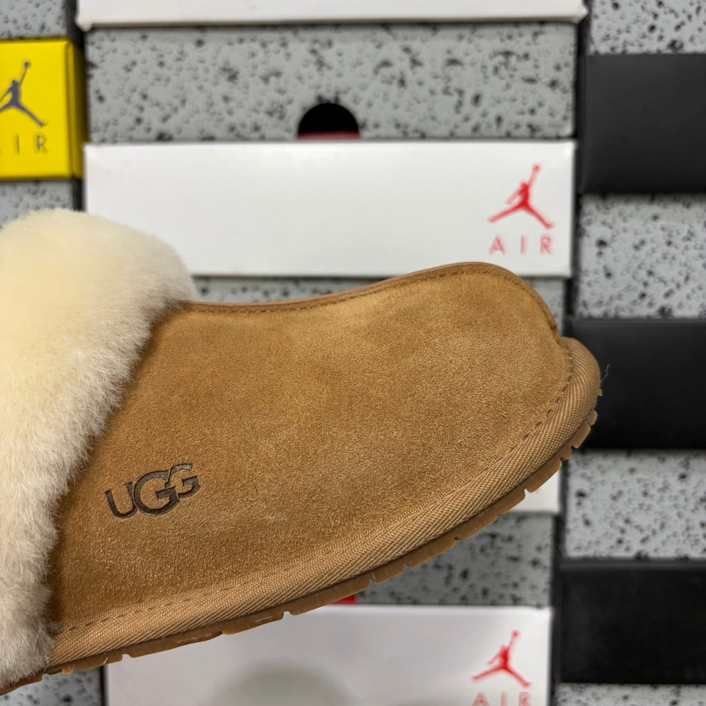 UGG Flat Slide Slipper – Chestnut (Style 2550) | Sizes 35–40