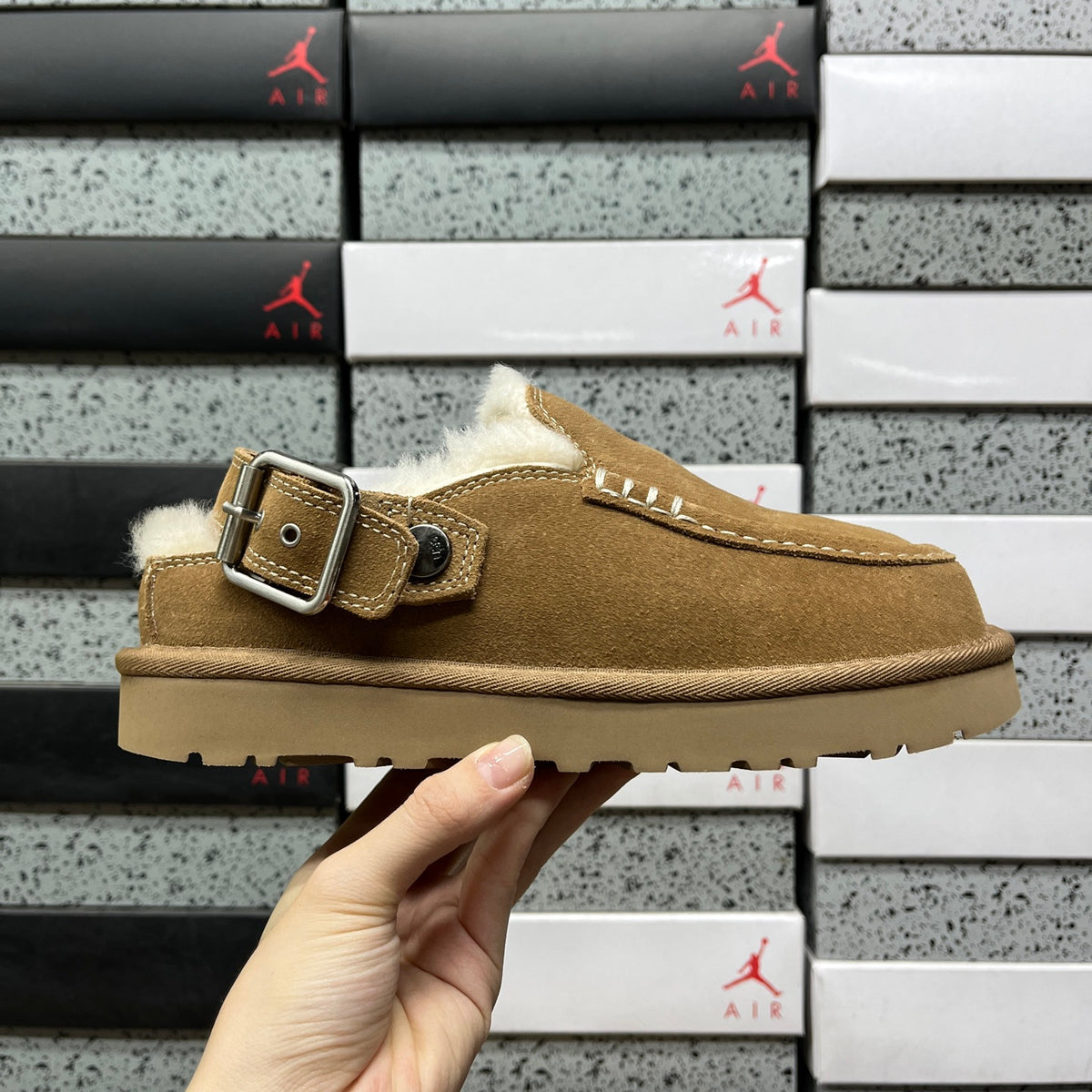 UGG Snow Boot – Chestnut (Style 1180251) | Sizes 35–40