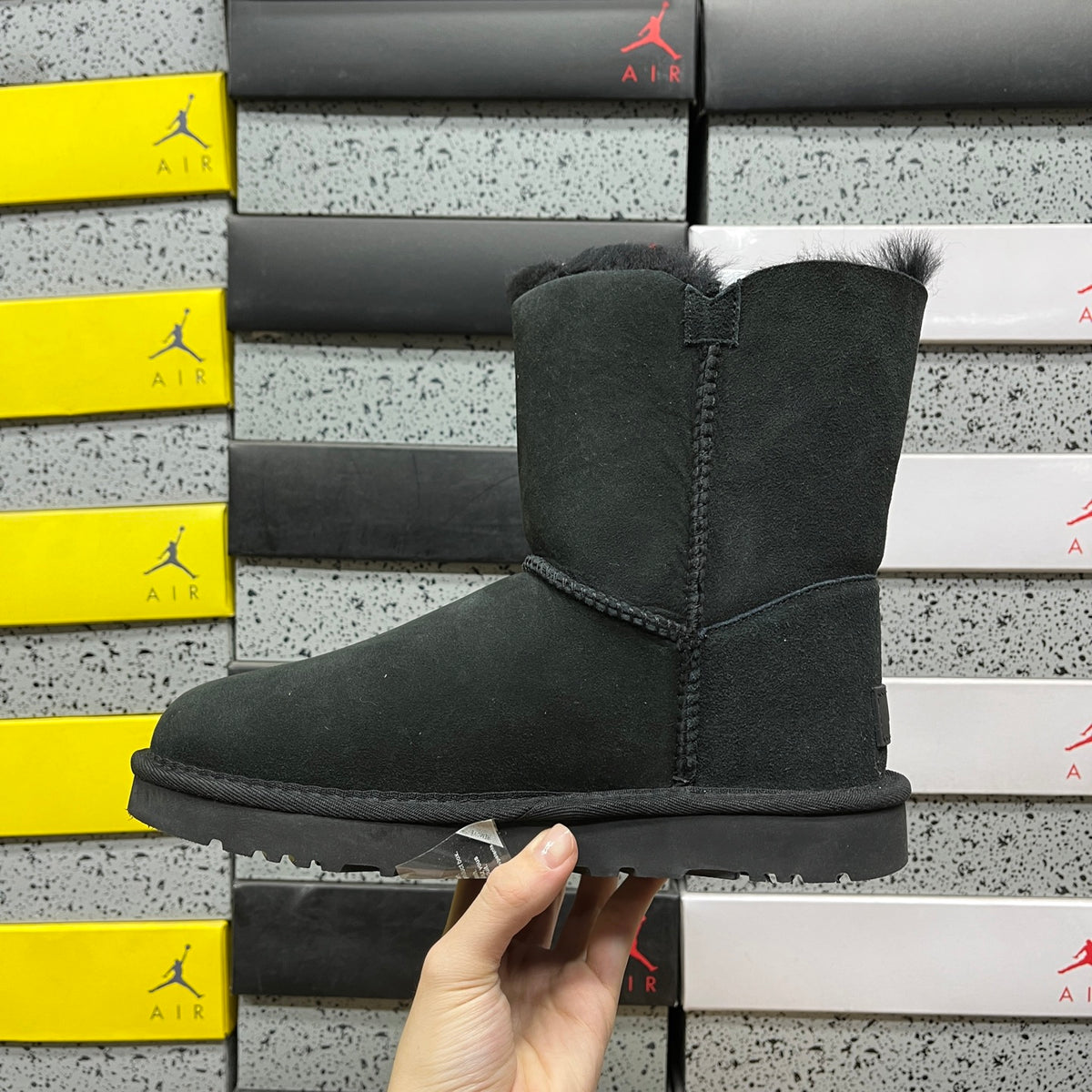 UGG Mid-Calf Snow Boot – Black (Style 1016226) | Sizes 35–40