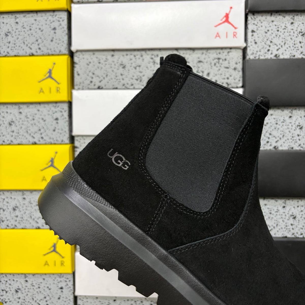 UGG Burleigh Chelsea Boot – Black (Style 2050) | Sizes 39–44