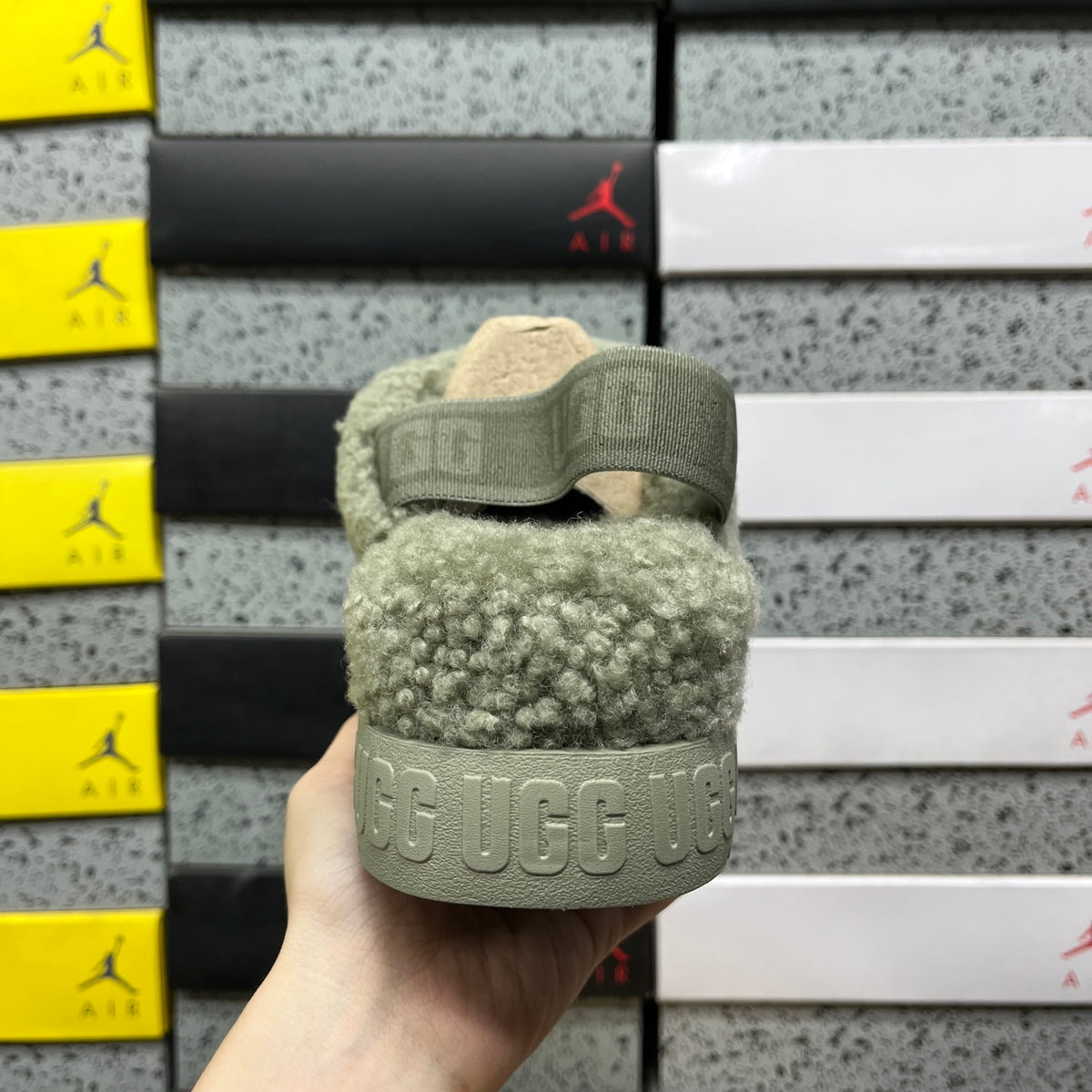 UGG Snow Boot – Green (Style 1191135) | Sizes 35–40