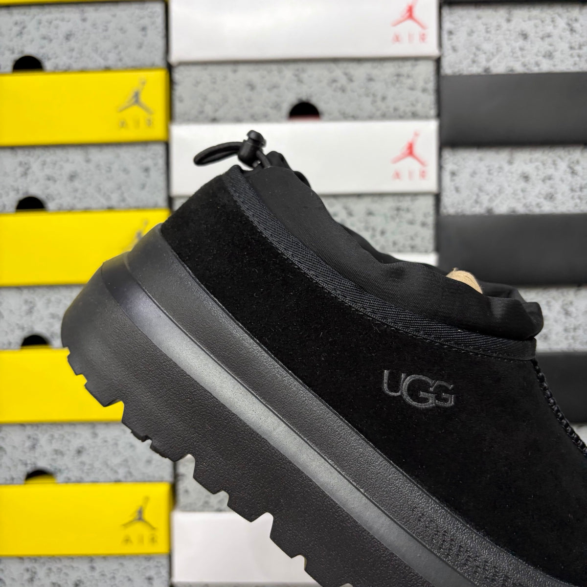 UGG Tasman Low Slipper – Black (Style 4096) | Sizes 39–44